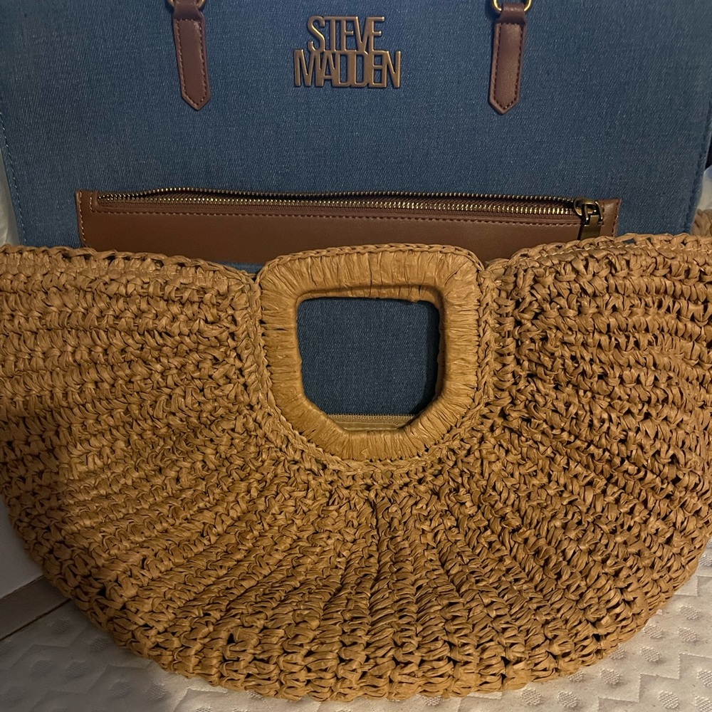 Straw handbag
